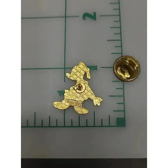 Vintage Disney Donald Duck Collectors Pin - Picture 4 of 4